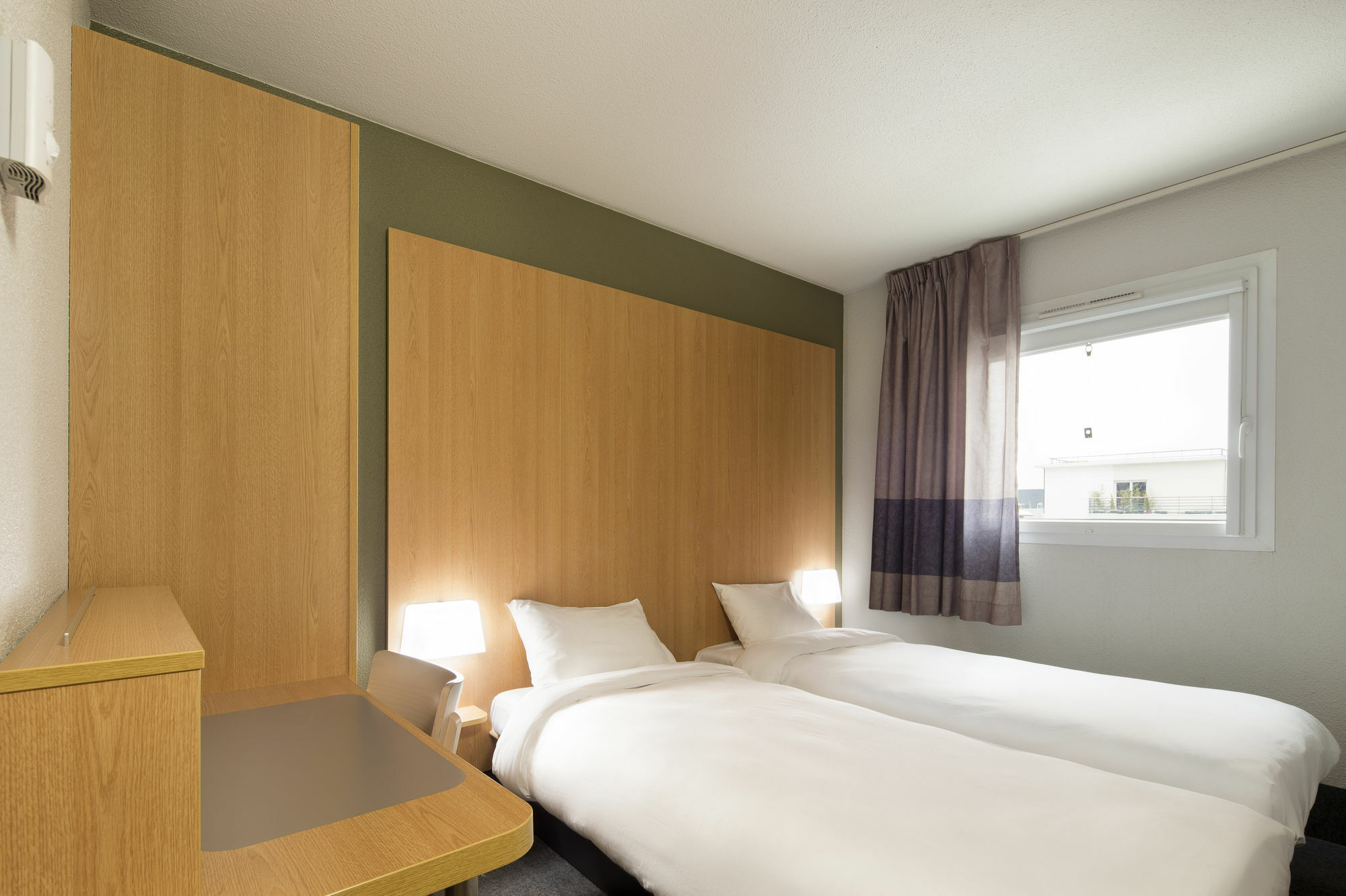 B&B Hotel Evreux Exterior photo